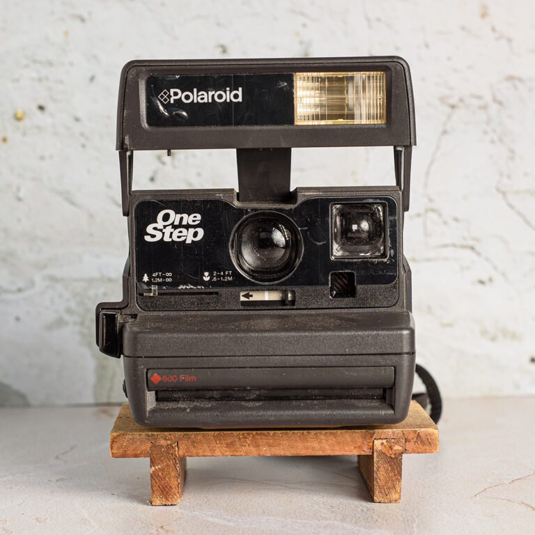 Polaroid One-Step 600 Instant Camera - Vintage and Antique Cameras for ...