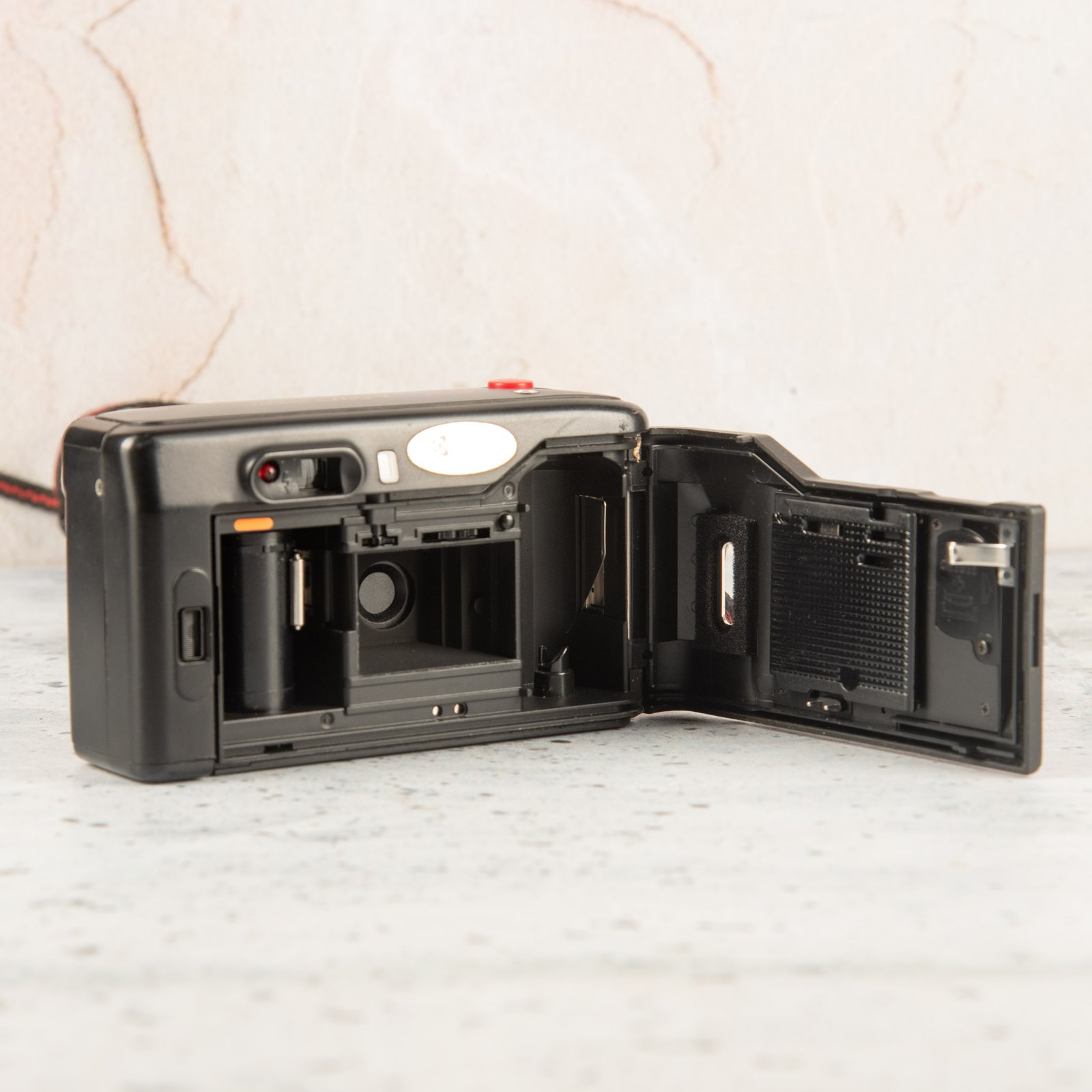 Yashica MG2 Auto Flash (1)