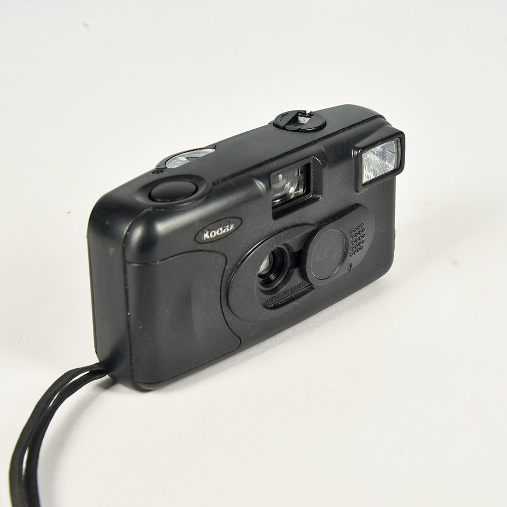kodab kb 100 35mm camera (1)