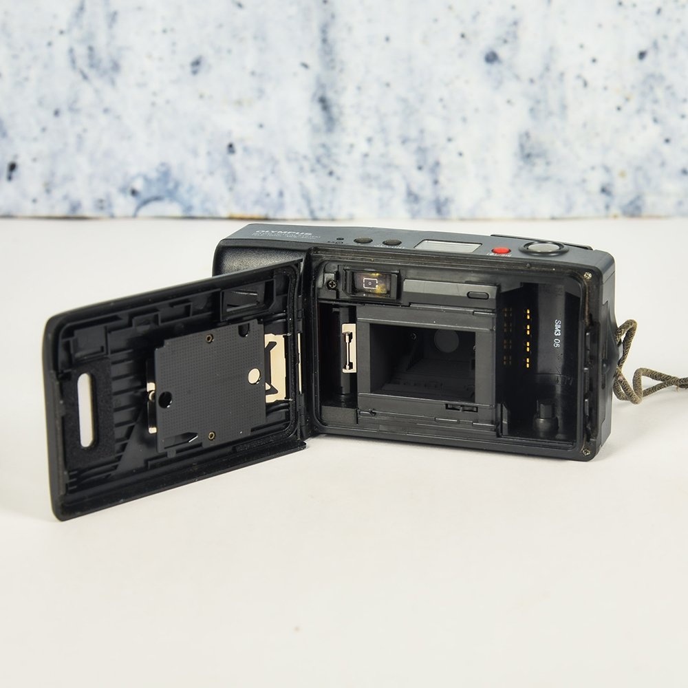 olympus af 10 twin film vintage camera (1)
