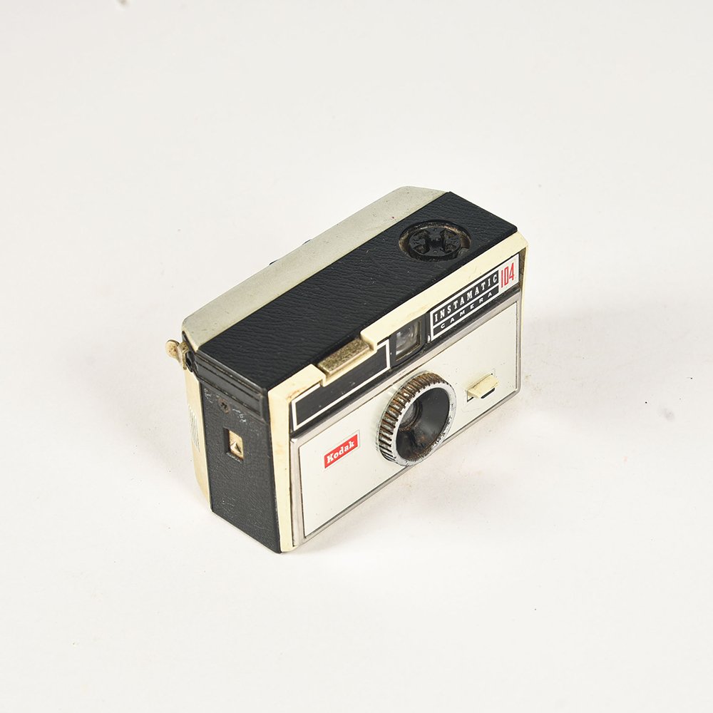 Kodak Instamatic 104 (2)