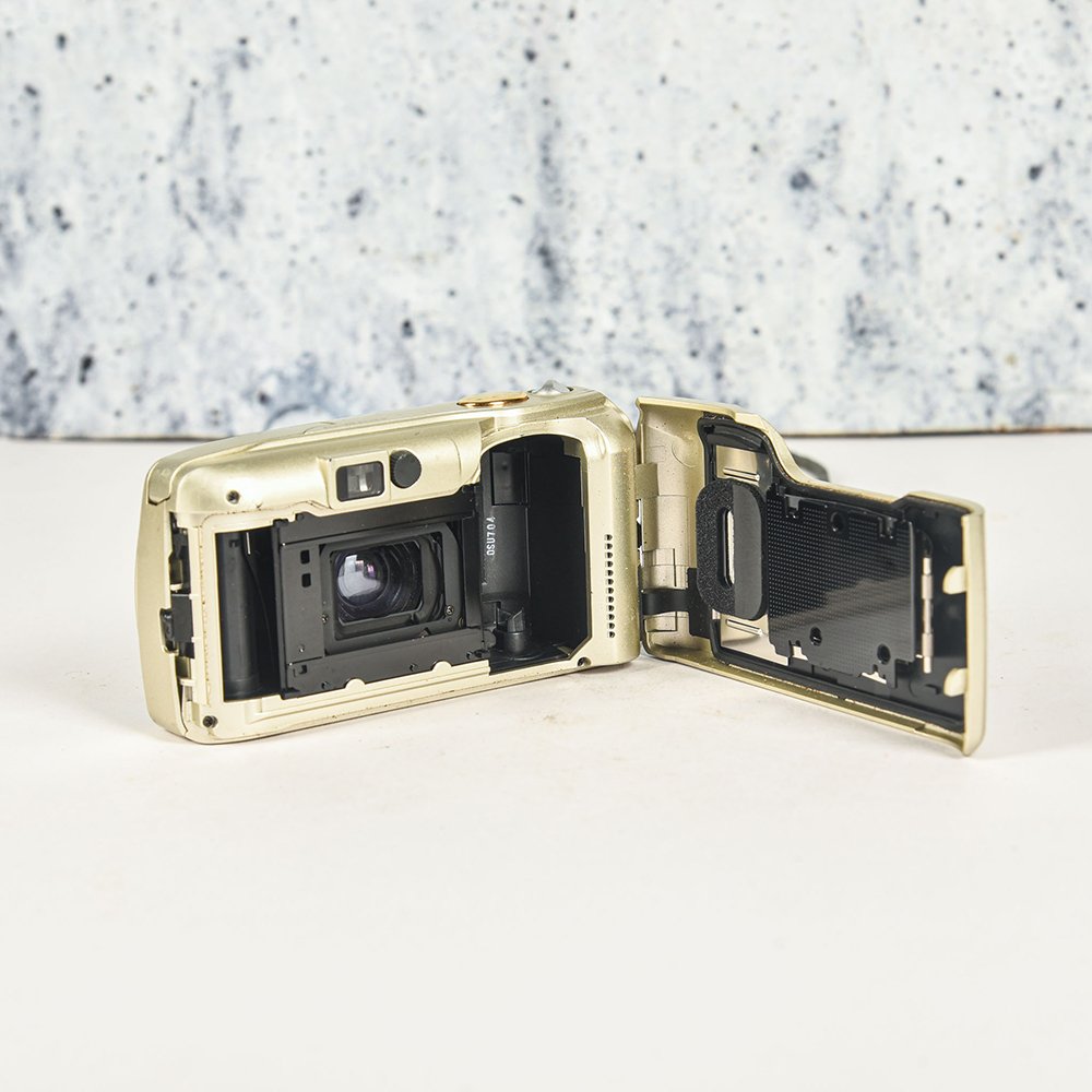 Olympus Mju II Zoom 115 (1)