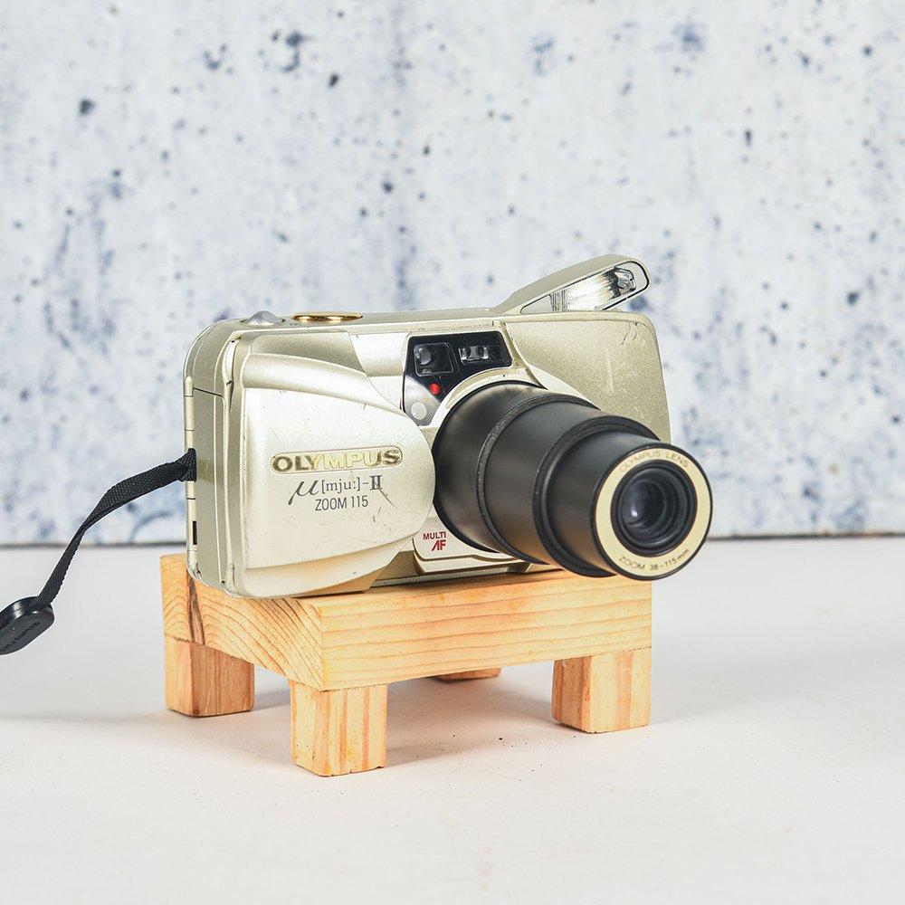 Olympus Mju II Zoom 115 (2)