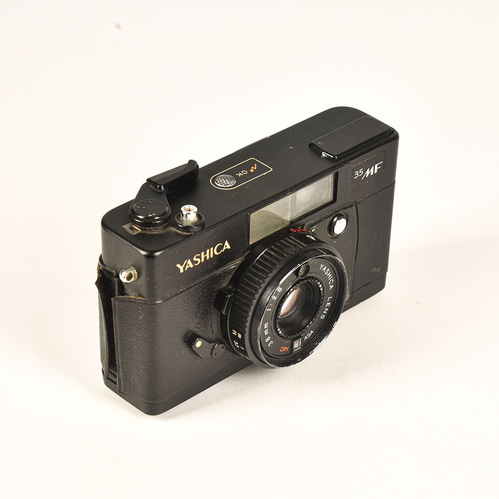 Yashica MF 35mm Vintage Camera (2)