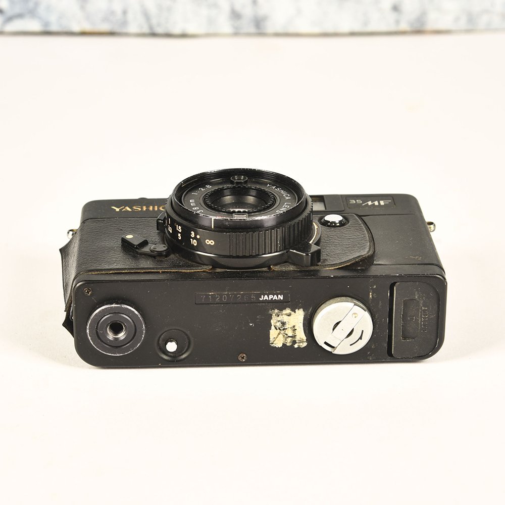 Yashica MF 35mm Vintage Camera (3)