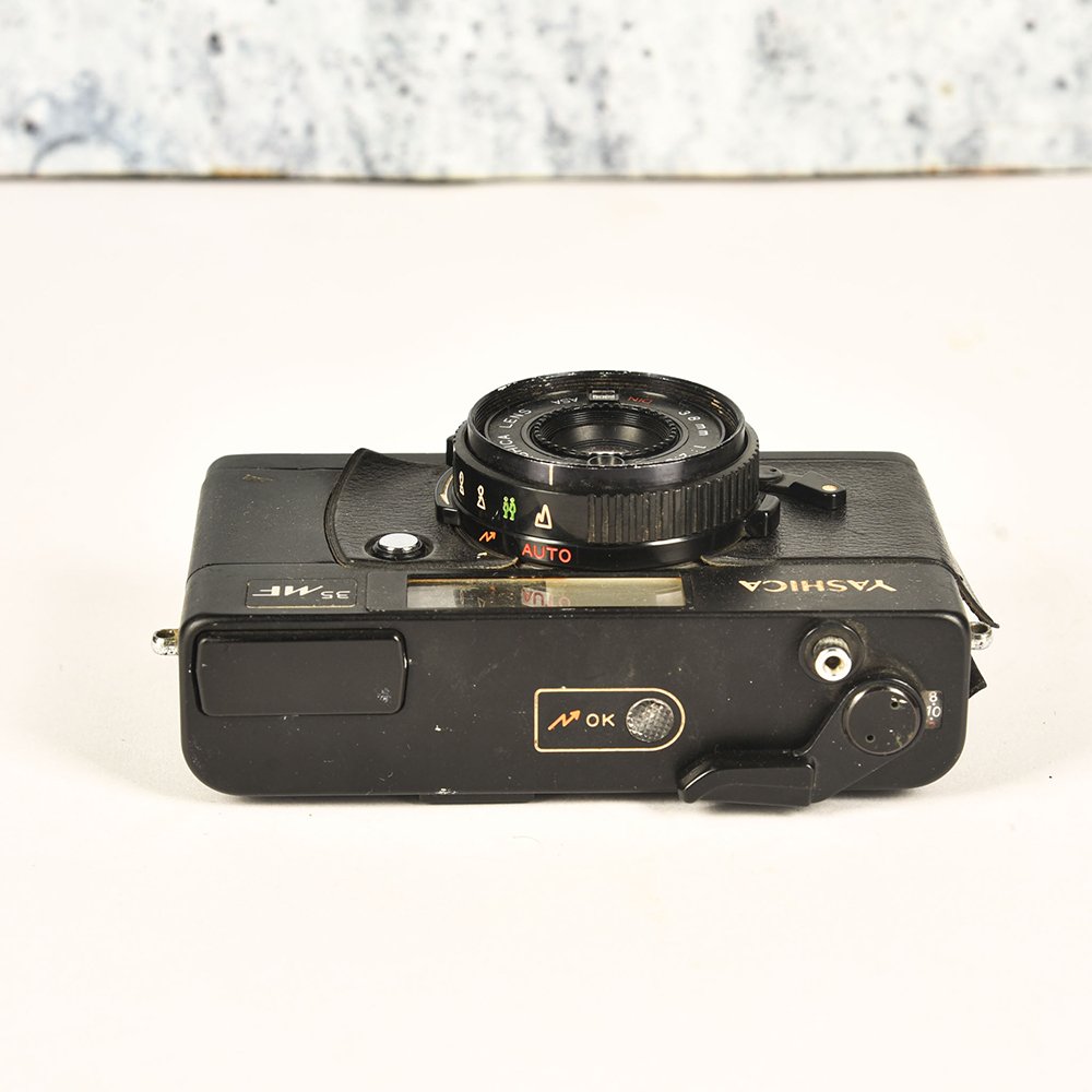 Yashica MF 35mm Vintage Camera (4)