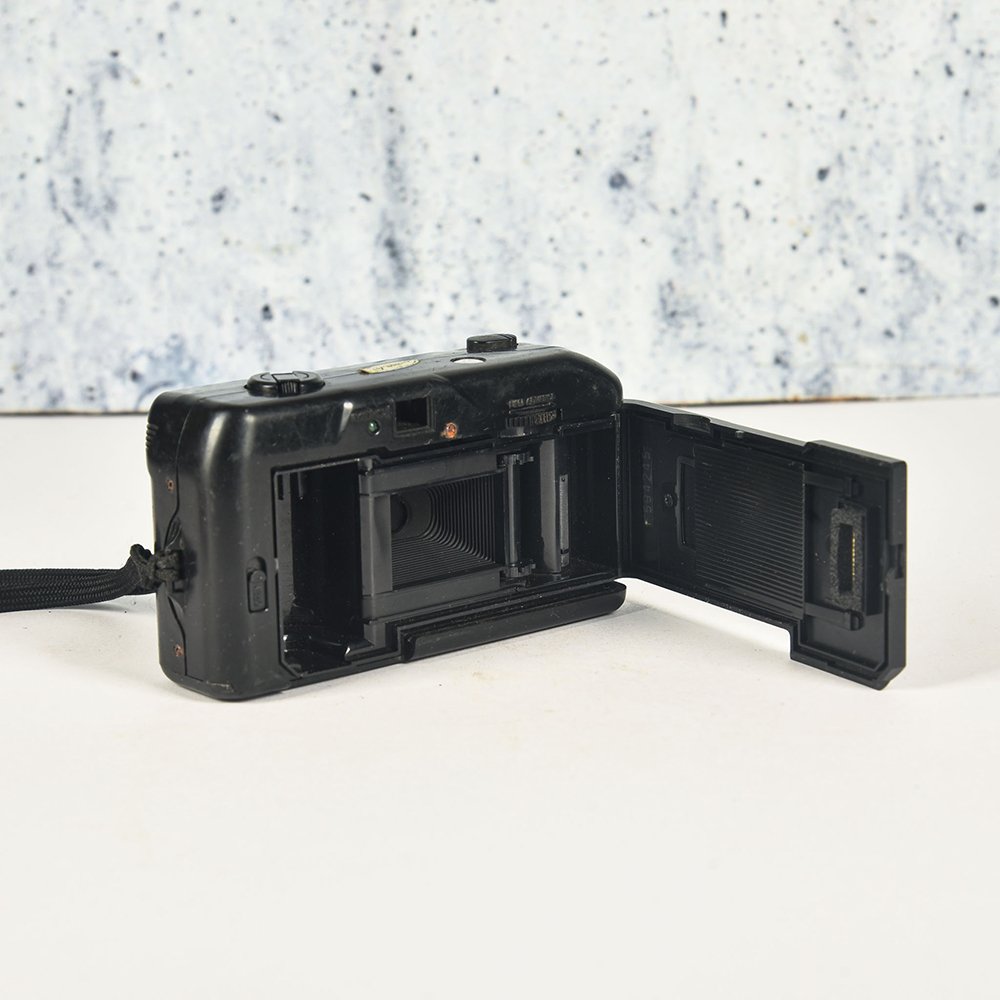 Yashica QT One Focus Free 35mm (1)